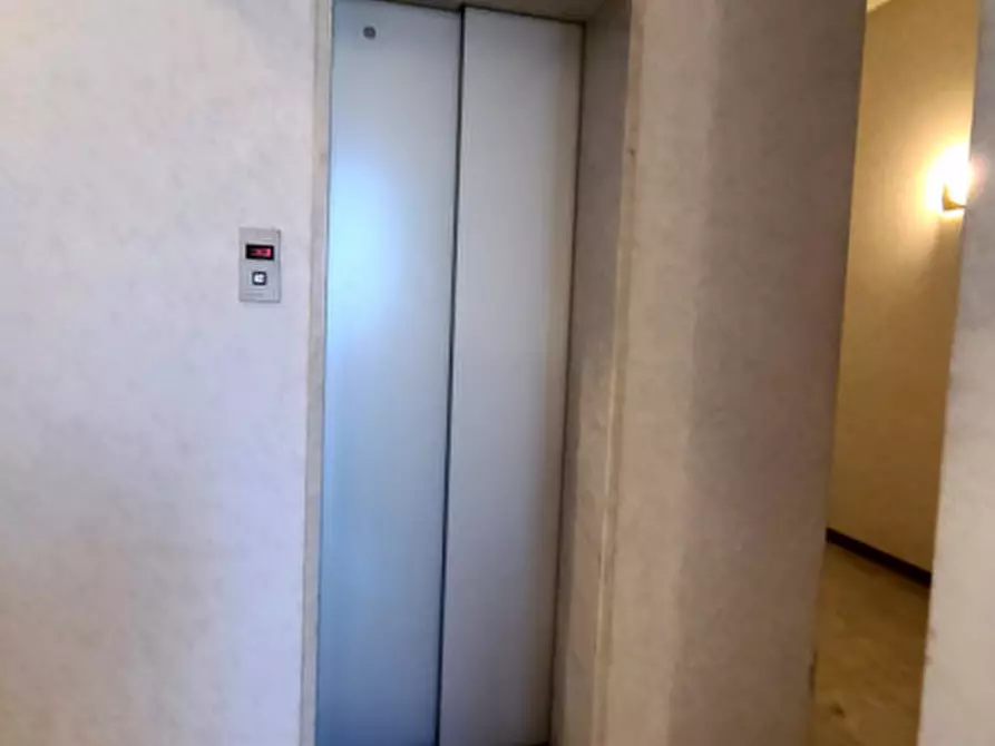 Immagine 32 di Villa in vendita  in Via Catania a Verona