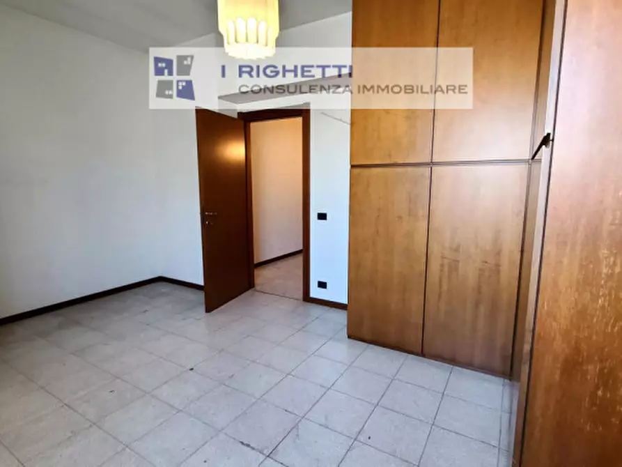 Immagine 36 di Villa in vendita  in Via Catania a Verona