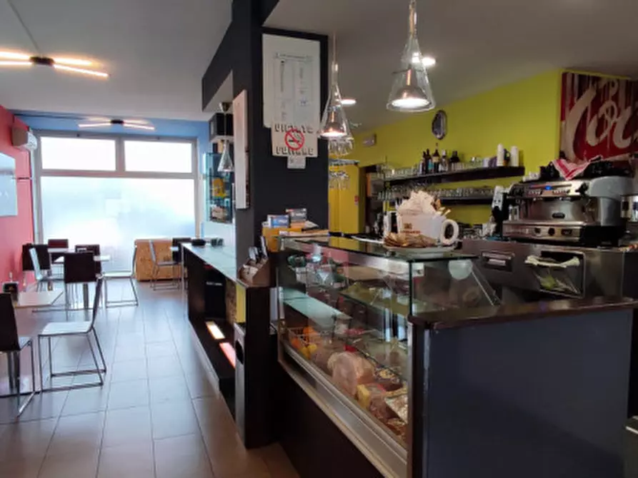 Immagine 2 di Attività commerciale in vendita  in piazza davide franceschetti 8 a Istrana