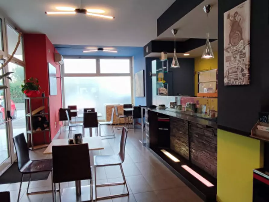 Immagine 3 di Attività commerciale in vendita  in piazza davide franceschetti 8 a Istrana