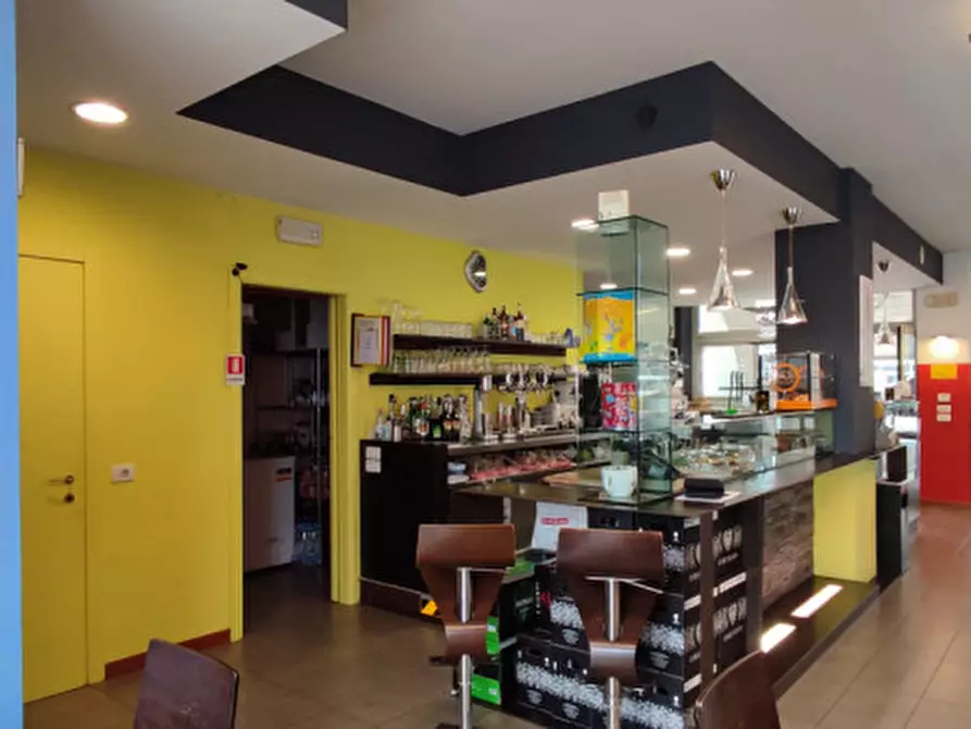 Immagine 7 di Attività commerciale in vendita  in piazza davide franceschetti 8 a Istrana