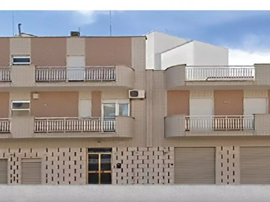 Immagine 1 di Casa indipendente in vendita  in VIALE PALMIRO TOGLIATTI, 26 a Andria