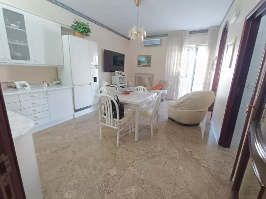 Immagine 4 di Casa indipendente in vendita  in VIALE PALMIRO TOGLIATTI, 26 a Andria