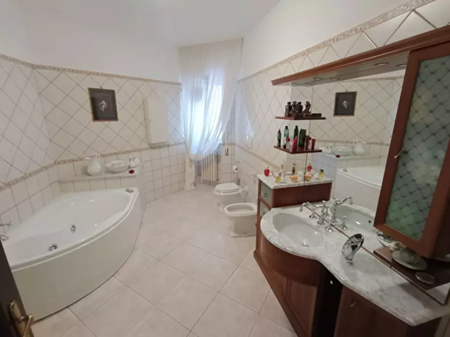 Immagine 7 di Casa indipendente in vendita  in VIALE PALMIRO TOGLIATTI, 26 a Andria