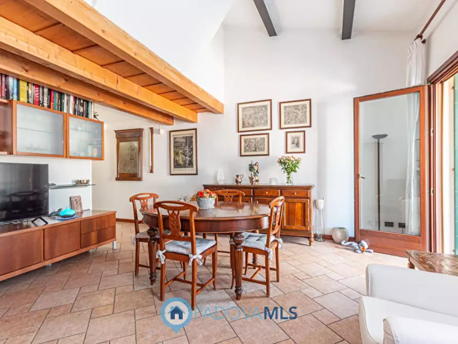 Immagine 4 di Appartamento in vendita  in via Roma a Padova