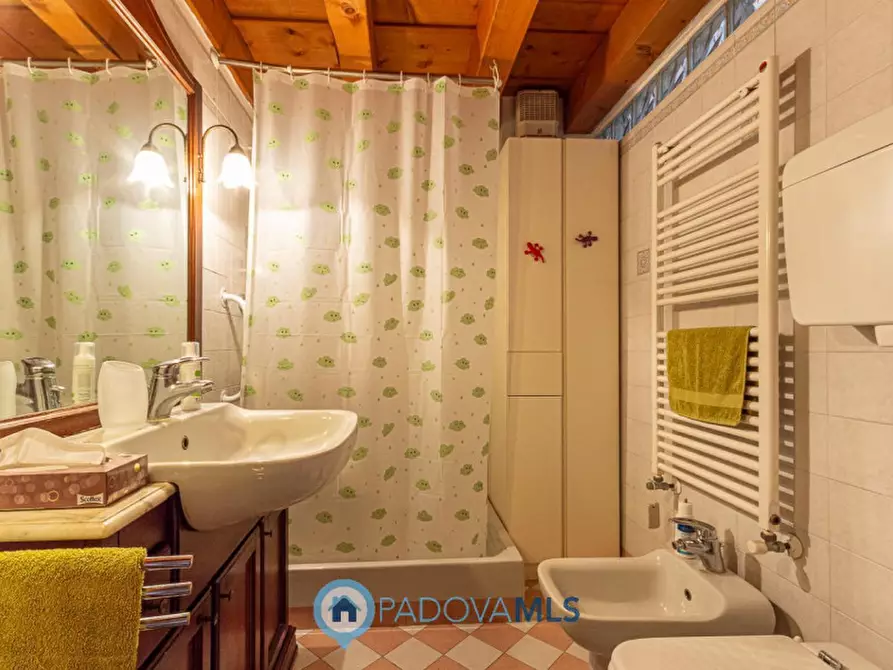 Immagine 10 di Appartamento in vendita  in via Roma a Padova