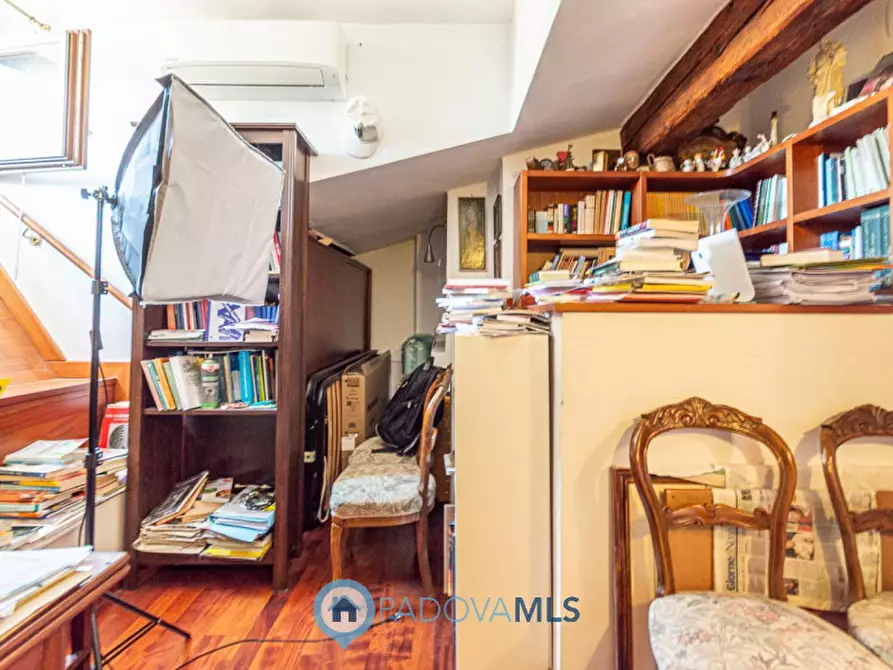 Immagine 14 di Appartamento in vendita  in via Roma a Padova