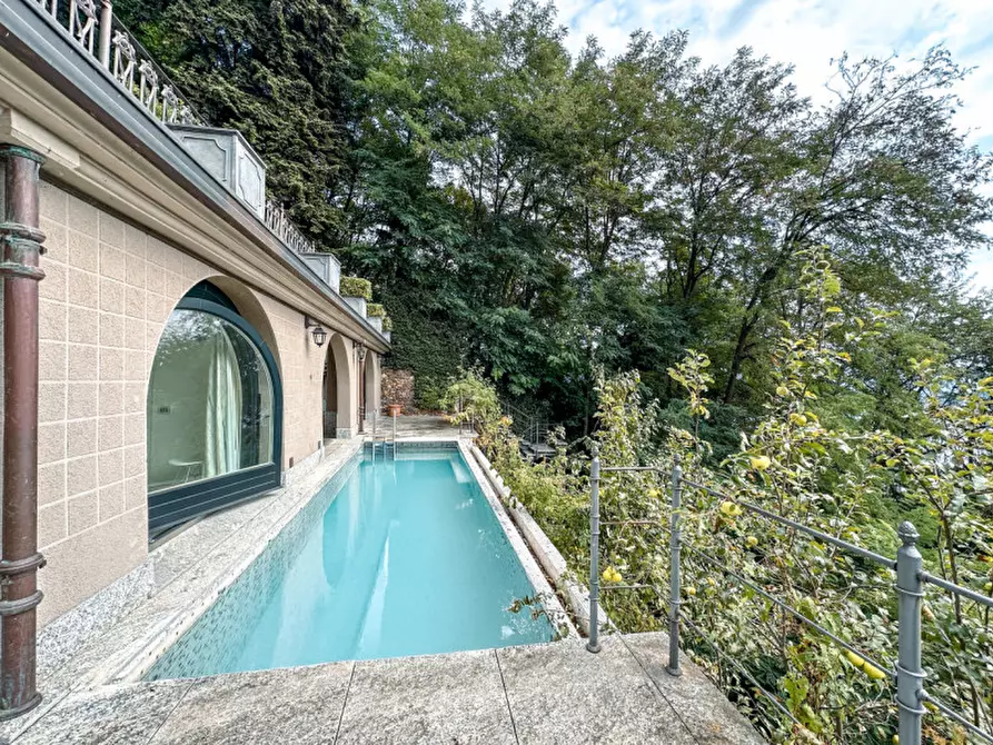 Immagine 2 di Villa in vendita  in via ing. mario saini 15 a Meina