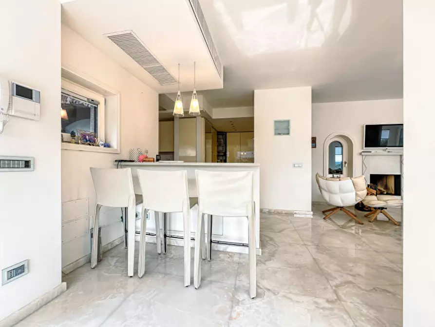 Immagine 8 di Villa in vendita  in via ing. mario saini 15 a Meina