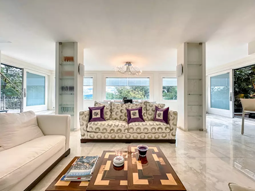 Immagine 12 di Villa in vendita  in via ing. mario saini 15 a Meina