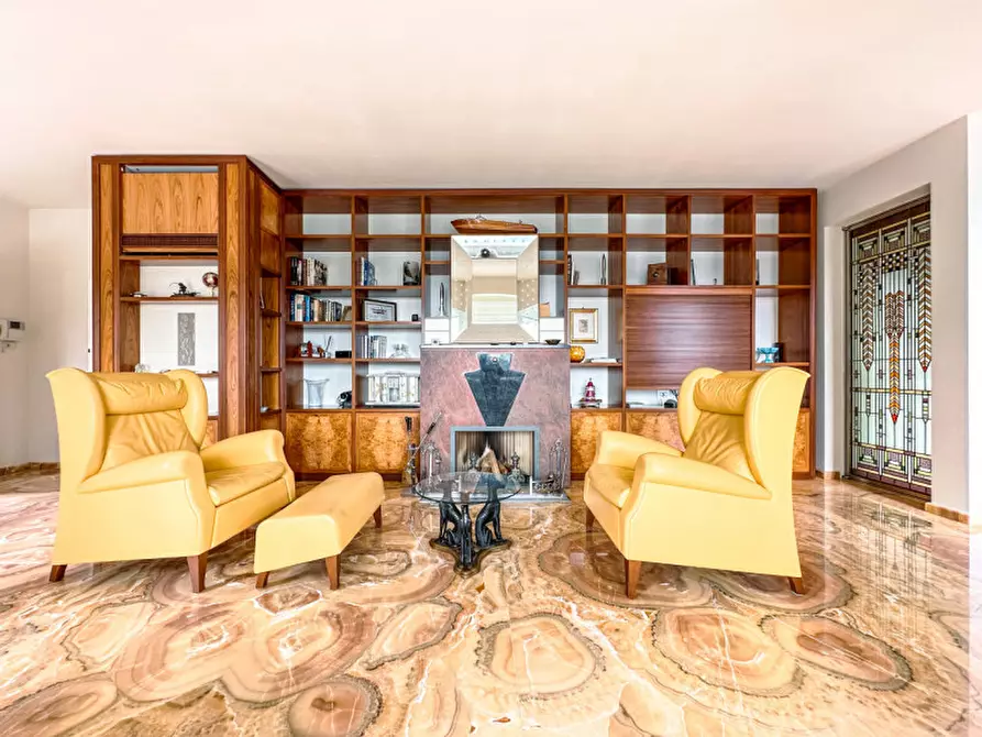 Immagine 18 di Villa in vendita  in via ing. mario saini 15 a Meina