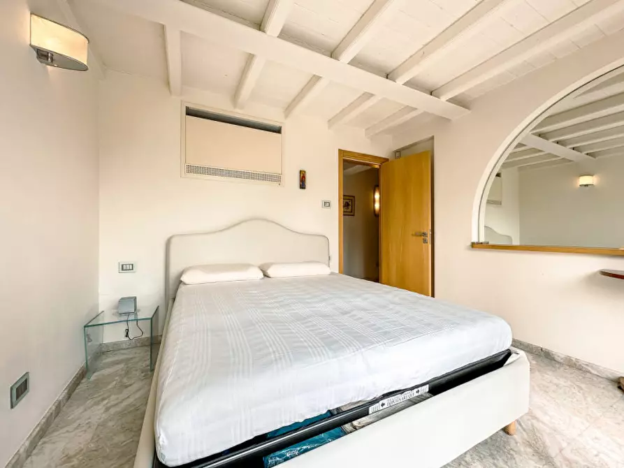 Immagine 21 di Villa in vendita  in via ing. mario saini 15 a Meina