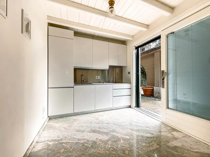 Immagine 27 di Villa in vendita  in via ing. mario saini 15 a Meina