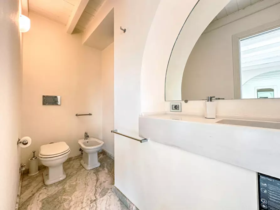 Immagine 30 di Villa in vendita  in via ing. mario saini 15 a Meina