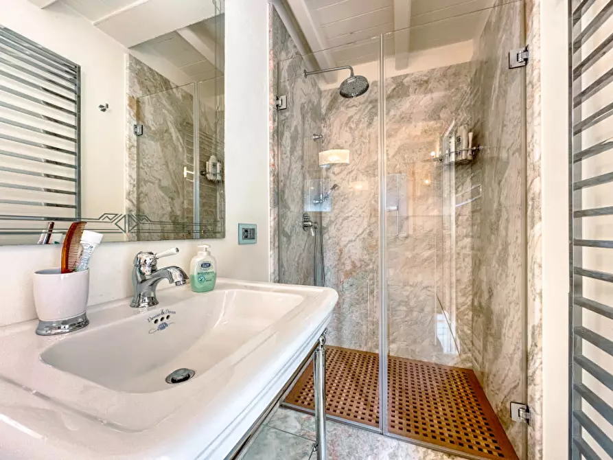 Immagine 32 di Villa in vendita  in via ing. mario saini 15 a Meina