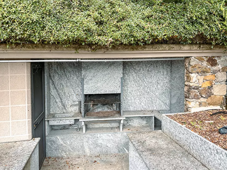 Immagine 36 di Villa in vendita  in via ing. mario saini 15 a Meina