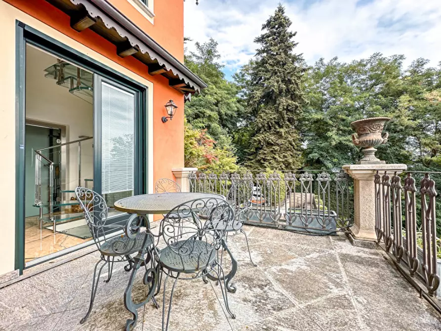 Immagine 40 di Villa in vendita  in via ing. mario saini 15 a Meina