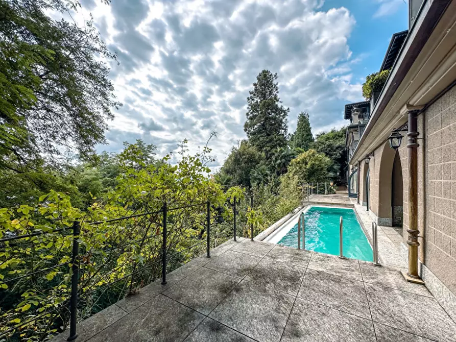 Immagine 45 di Villa in vendita  in via ing. mario saini 15 a Meina