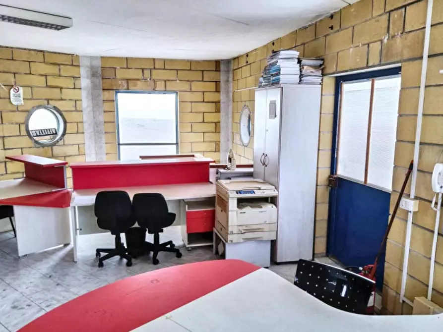 Immagine 5 di Magazzino in vendita  in Viale Europa, 55049 Viareggio LU, Italia a Viareggio