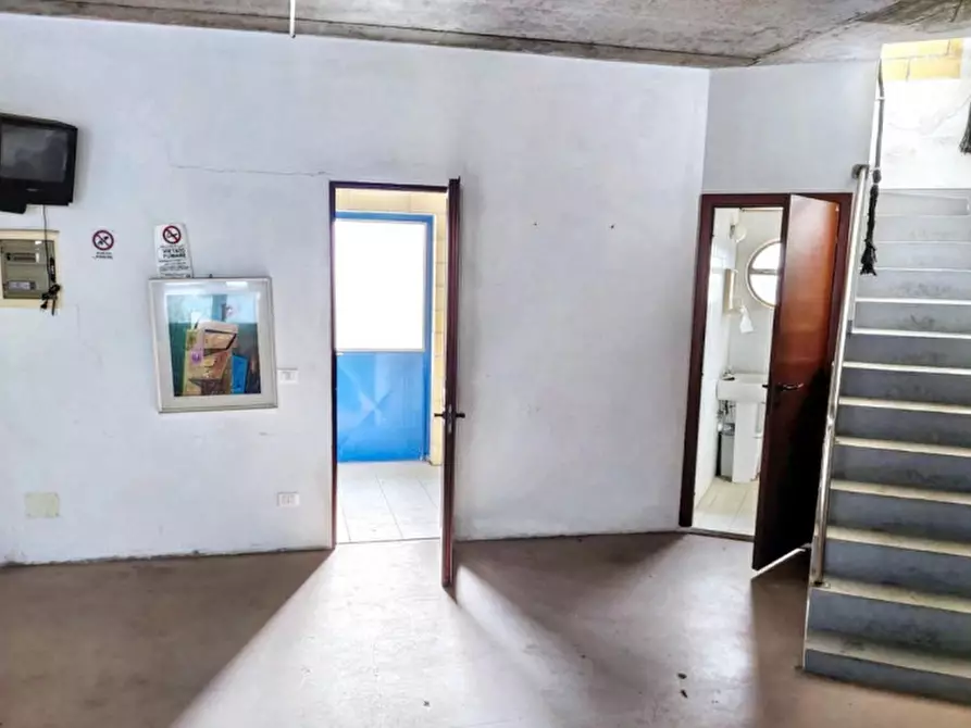 Immagine 8 di Magazzino in vendita  in Viale Europa, 55049 Viareggio LU, Italia a Viareggio