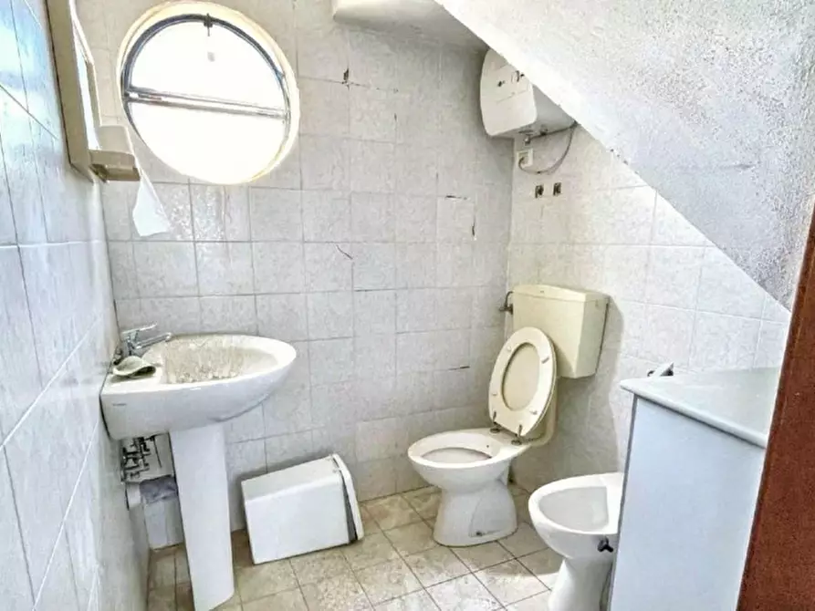 Immagine 12 di Magazzino in vendita  in Viale Europa, 55049 Viareggio LU, Italia a Viareggio