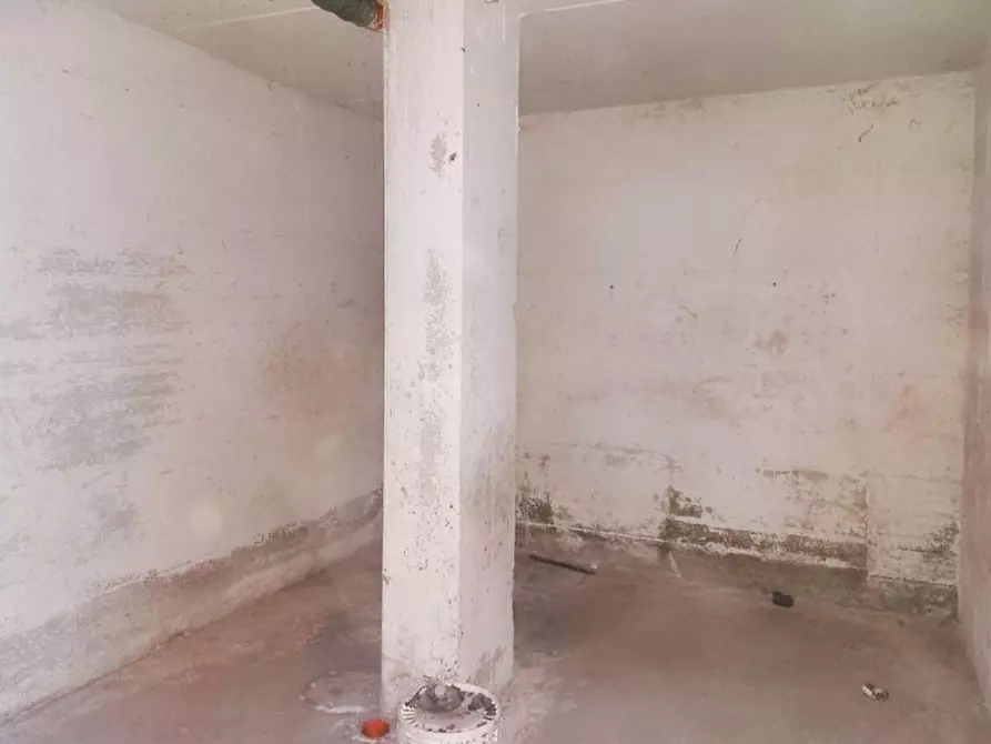 Immagine 4 di Cantina in vendita  in Via A. Manzoni, 13, 00034 Colleferro RM, Italia a Colleferro