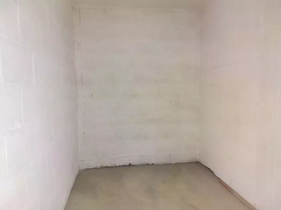 Immagine 14 di Cantina in vendita  in Via A. Manzoni, 13, 00034 Colleferro RM, Italia a Colleferro