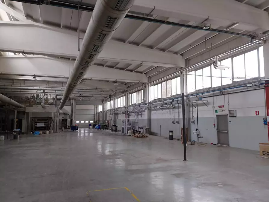 Immagine 1 di Capannone industriale in vendita  in Via XXV Aprile Ovest, Sant'Ilario d'Enza RE, Italia a Reggio Nell'emilia