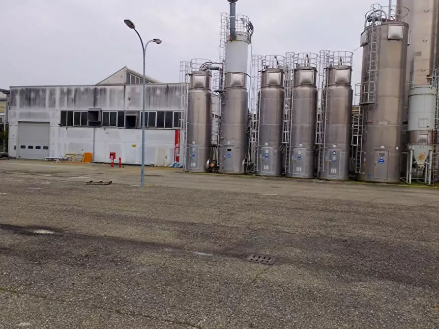 Immagine 4 di Capannone industriale in vendita  in Via XXV Aprile Ovest, Sant'Ilario d'Enza RE, Italia a Reggio Nell'emilia