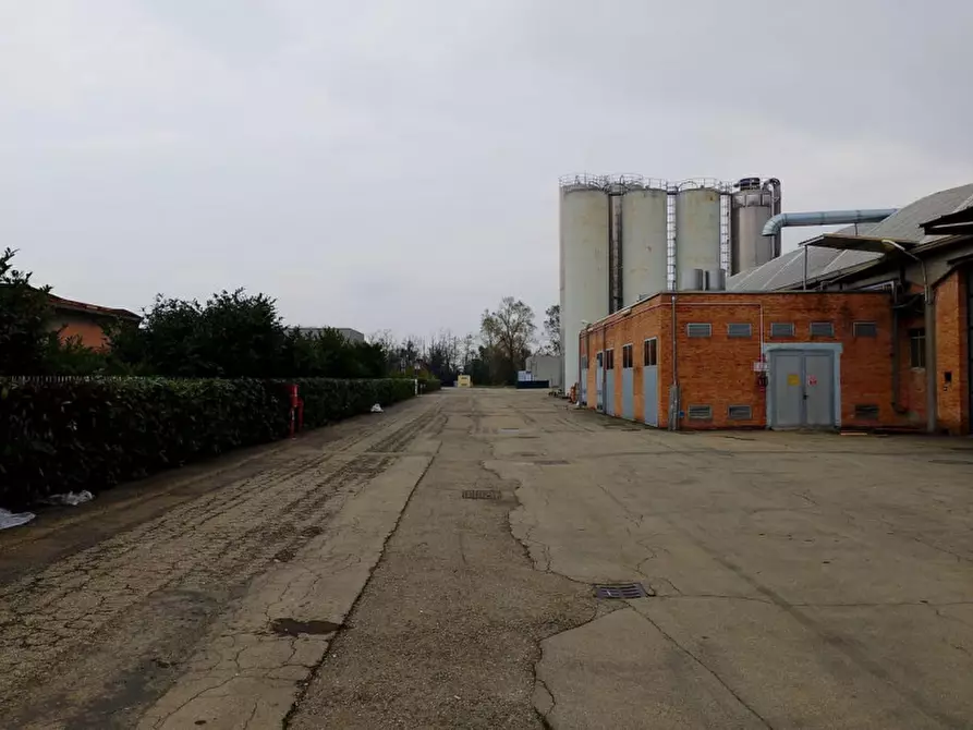 Immagine 10 di Capannone industriale in vendita  in Via XXV Aprile Ovest, Sant'Ilario d'Enza RE, Italia a Reggio Nell'emilia
