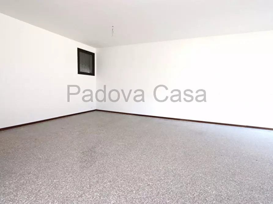 Immagine 5 di Negozio in affitto  a Vigodarzere