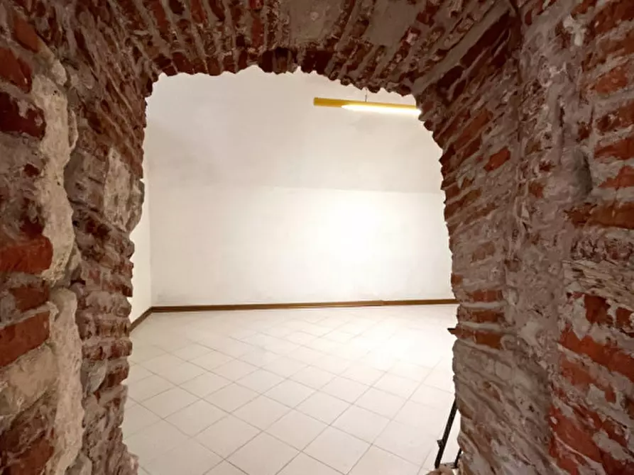 Immagine 8 di Negozio in affitto  in Via Roma a Orgiano