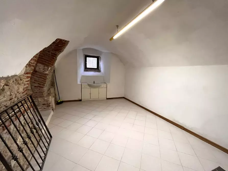 Immagine 10 di Negozio in affitto  in Via Roma a Orgiano