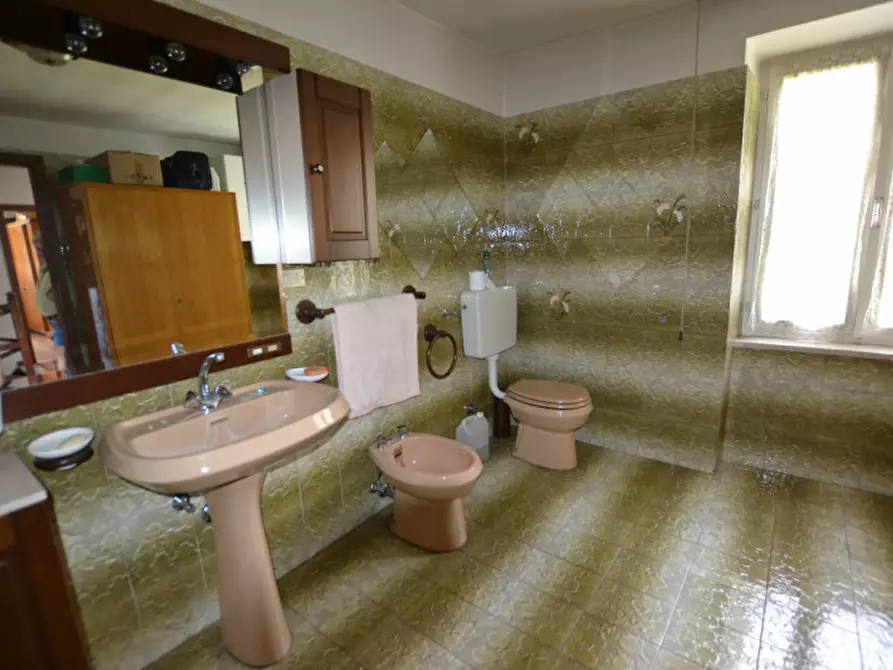 Immagine 9 di Villetta a schiera in vendita  in Romallo a Novella