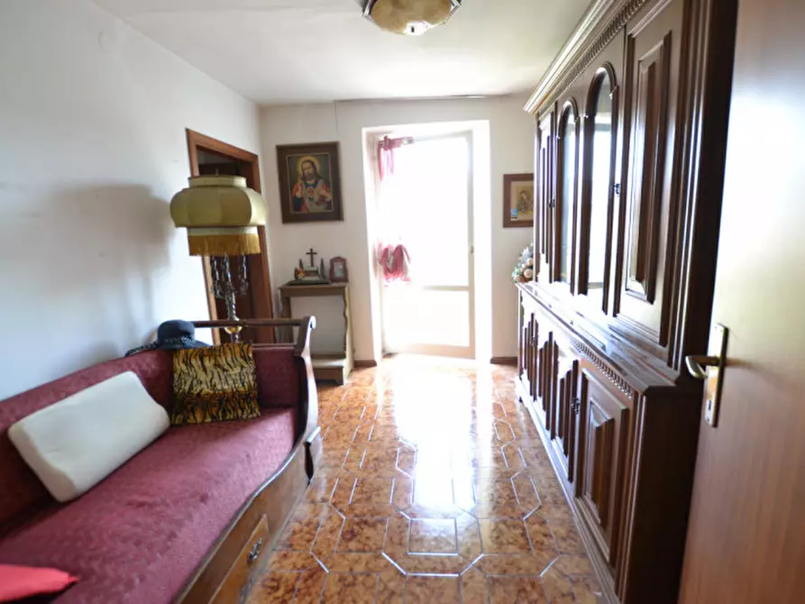 Immagine 10 di Villetta a schiera in vendita  in Romallo a Novella