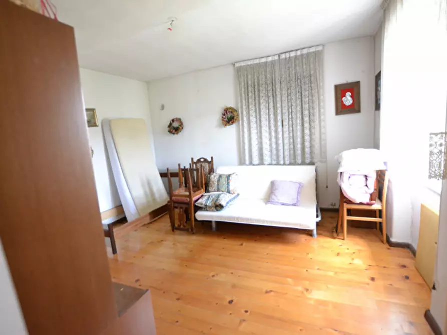 Immagine 11 di Villetta a schiera in vendita  in Romallo a Novella