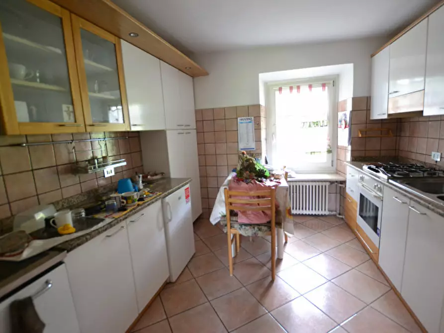 Immagine 15 di Villetta a schiera in vendita  in Romallo a Novella