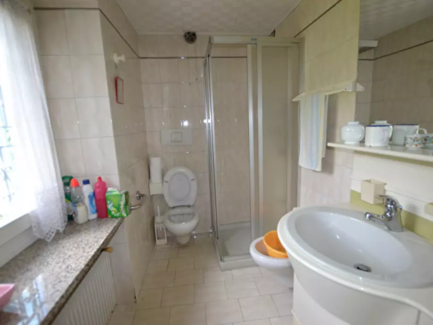 Immagine 16 di Villetta a schiera in vendita  in Romallo a Novella