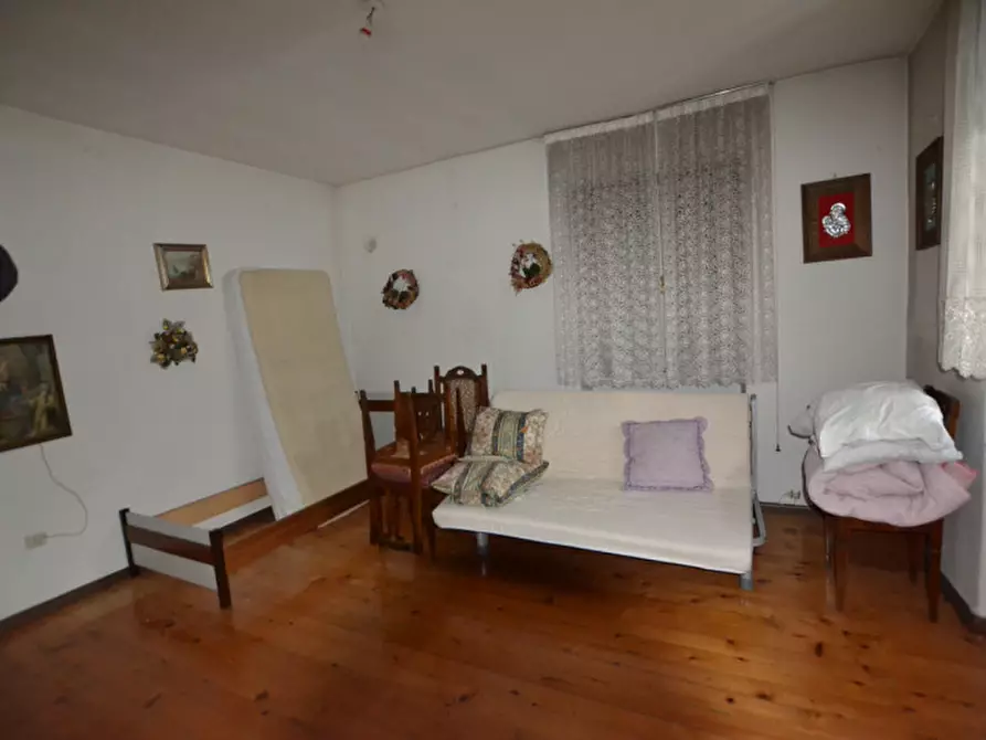 Immagine 27 di Villetta a schiera in vendita  in Romallo a Novella