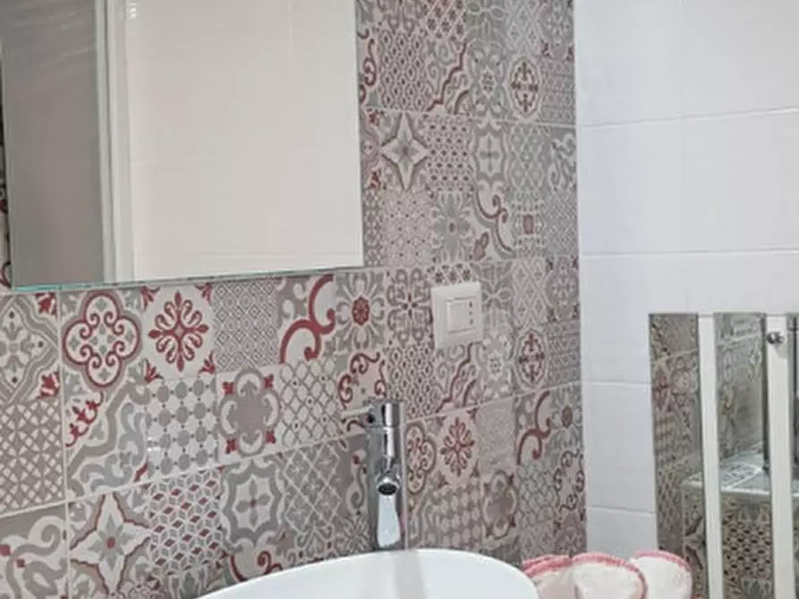 Immagine 16 di Appartamento in affitto  in via Pietro Trinchera a Napoli