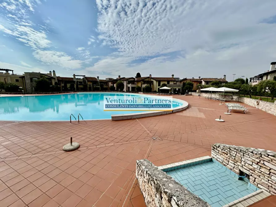 Immagine 12 di Appartamento in vendita  in Viale della Rimembranza a Manerba Del Garda