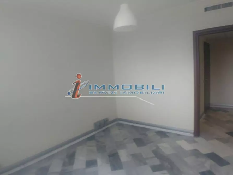 Immagine 21 di Ufficio in affitto  in PIAZZA CARBONARI a Milano