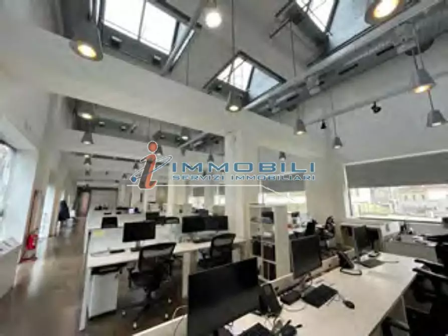 Immagine 2 di Ufficio in affitto  in VIA TORTONA a Milano