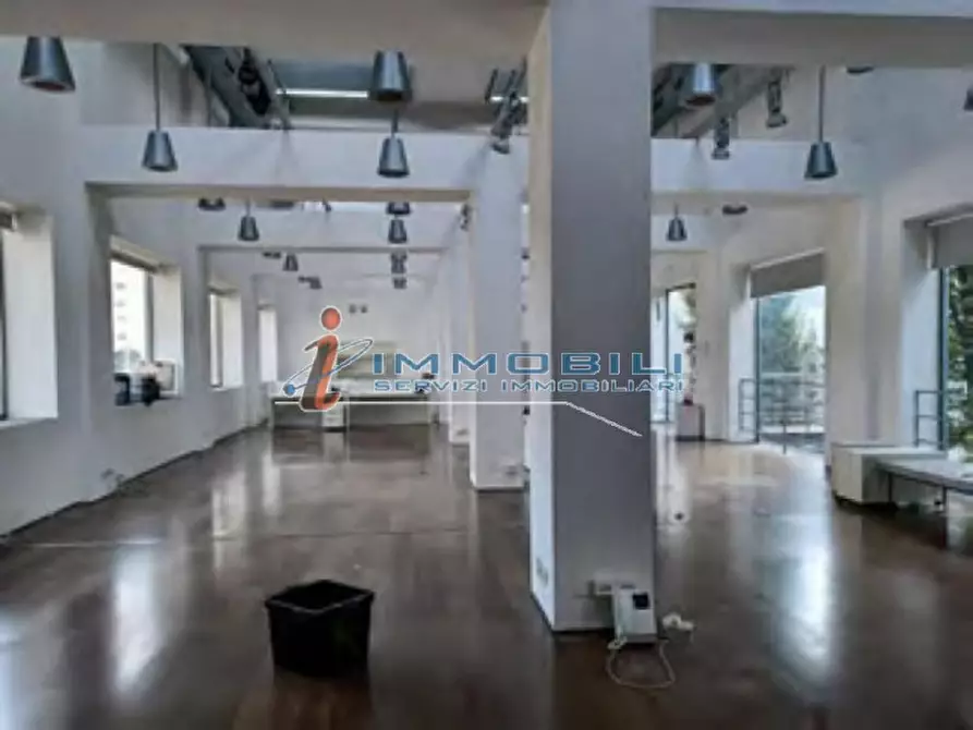 Immagine 3 di Ufficio in affitto  in VIA TORTONA a Milano