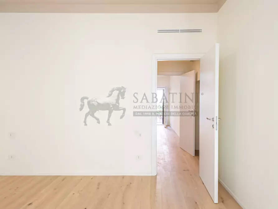 Immagine 8 di Appartamento in vendita  in via Pietro Maroncelli 9 a Milano