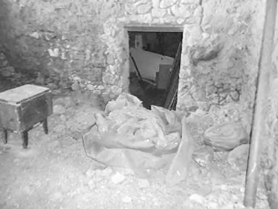 Immagine 8 di Rustico / casale in vendita  in Contrada Vanti a Badia Calavena