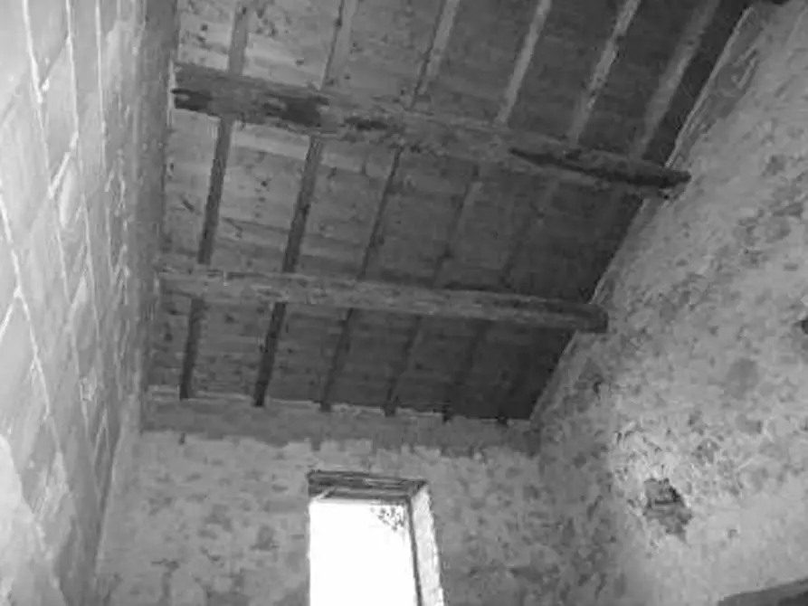 Immagine 9 di Rustico / casale in vendita  in Contrada Vanti a Badia Calavena