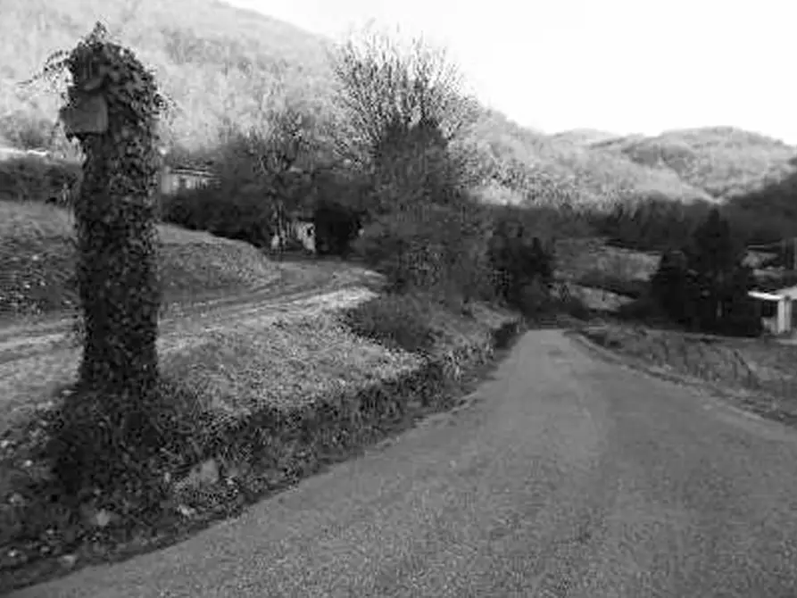 Immagine 18 di Rustico / casale in vendita  in Contrada Vanti a Badia Calavena