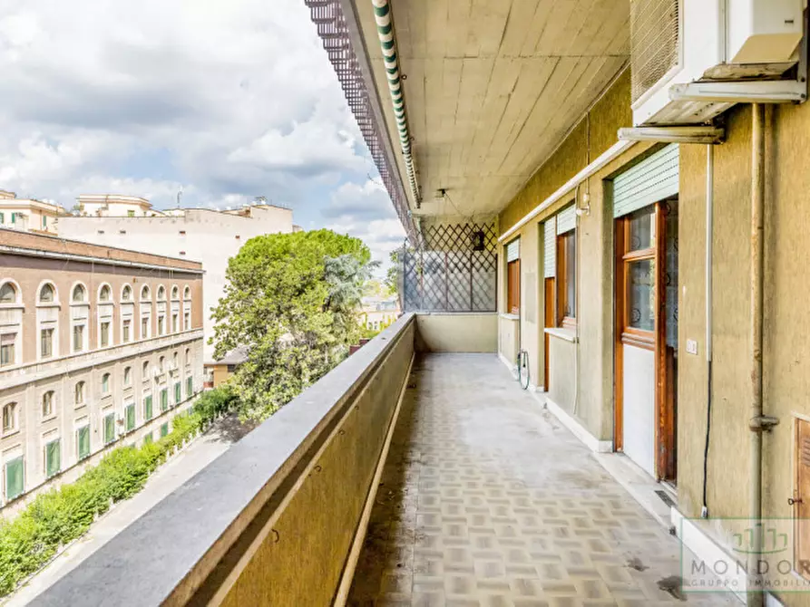 Immagine 1 di Appartamento in vendita  in Via Benedetto Musolino a Roma