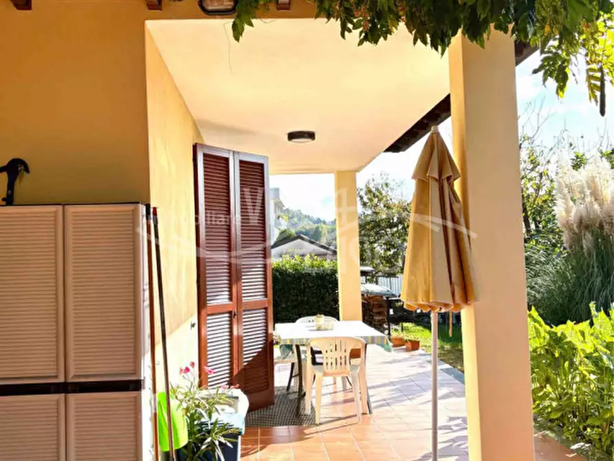 Immagine 9 di Casa bifamiliare in vendita  in Via Vittorio Veneto, 29 a Bizzarone